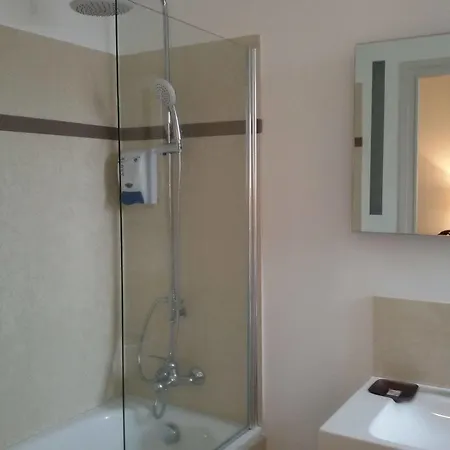 Hotel Elisabeth Gare Sncf 2*